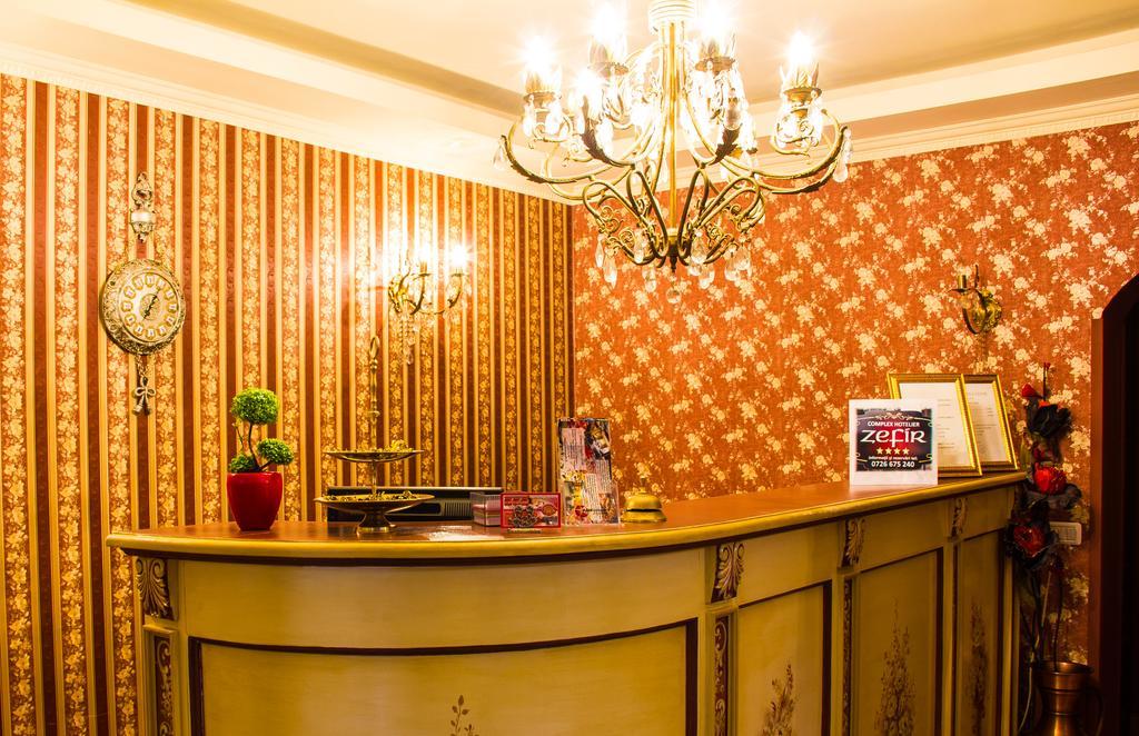 Hotel-Pensiunea Zefir Temešvár Exteriér fotografie