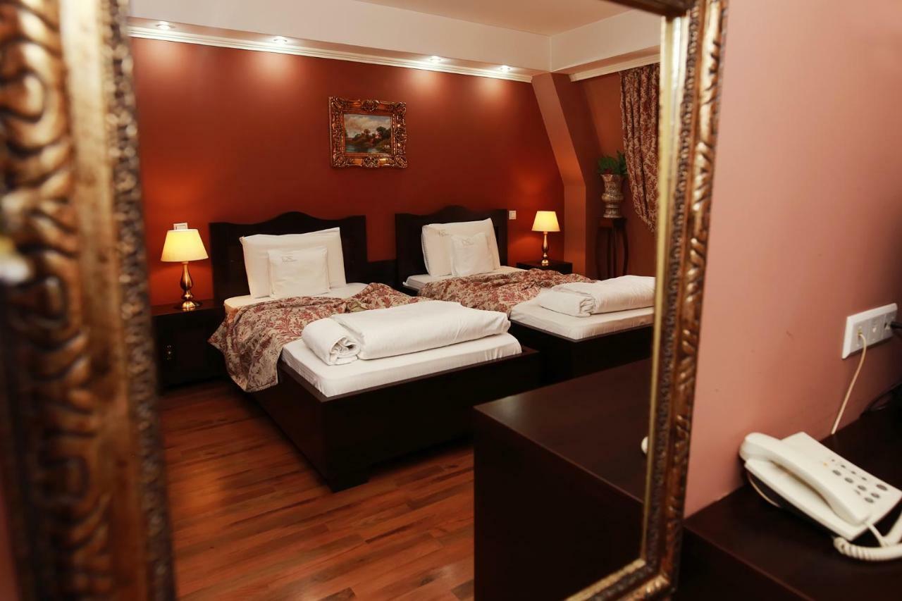 Hotel-Pensiunea Zefir Temešvár Exteriér fotografie